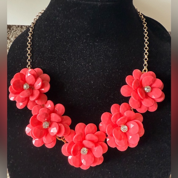 J. Crew Jewelry - J. Crew Pink Coral and Gold Tone Floral Necklace Flower Statement Bold Summer